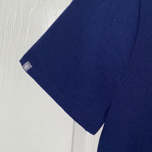 FIGS - Picture 4 of 10